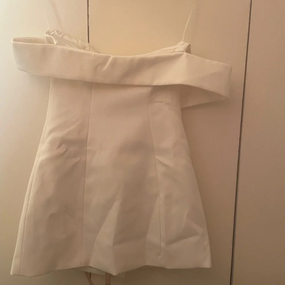 Meshki Strapless Cream Dress - Picture 5 of 7